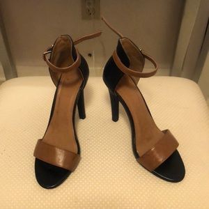 Maybe worn 6 times for pageant socials excellent shape